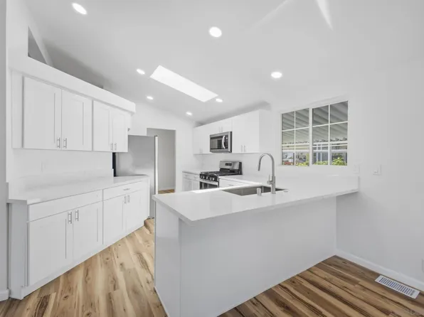 2550 E Valley Pkwy Space 77, Escondido, CA 92027