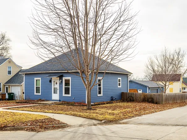 630 Market St, Carlisle, IA 50047