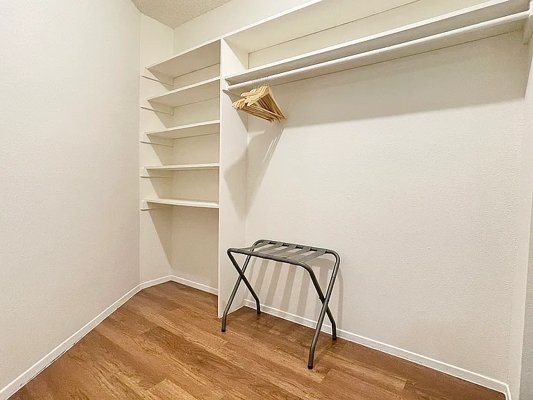 8112 Scottshill — Photo 16