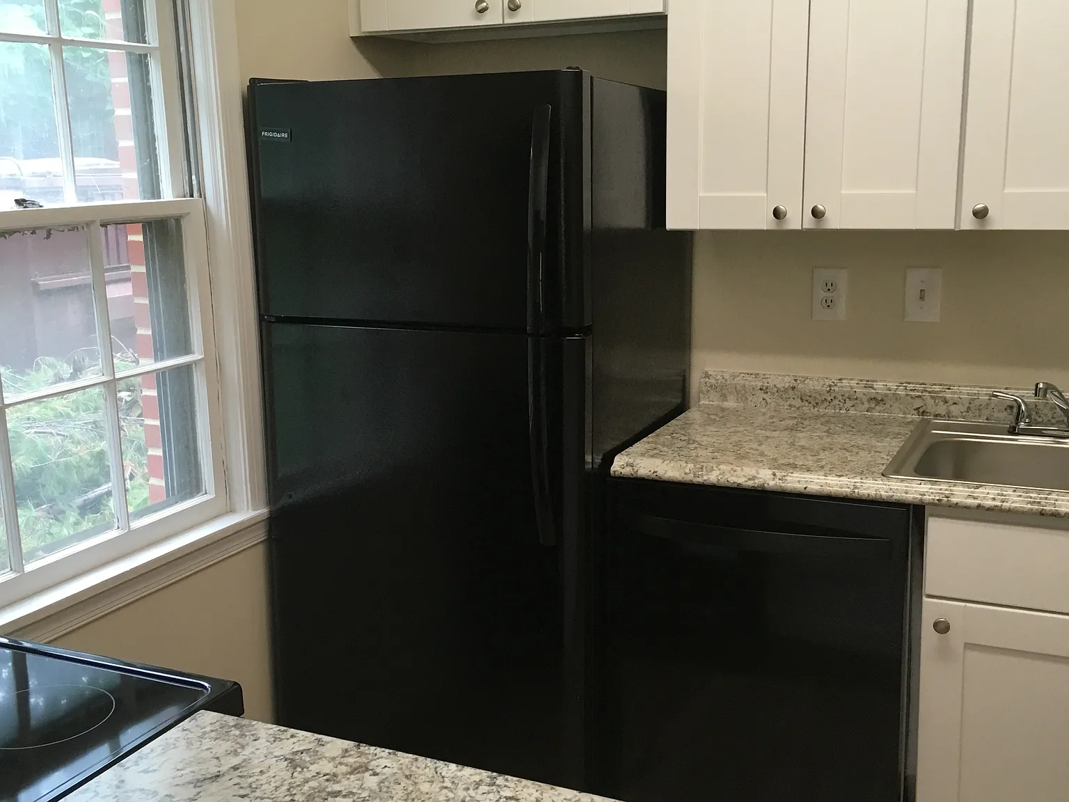2 bed, 625 sqft, $1,625 — Photo 3