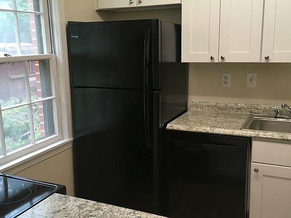 3rd image of 2055 38th St SE APT 101