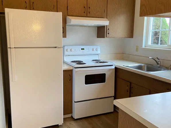 1125 Capuchino Ave #2, Burlingame, CA 94010