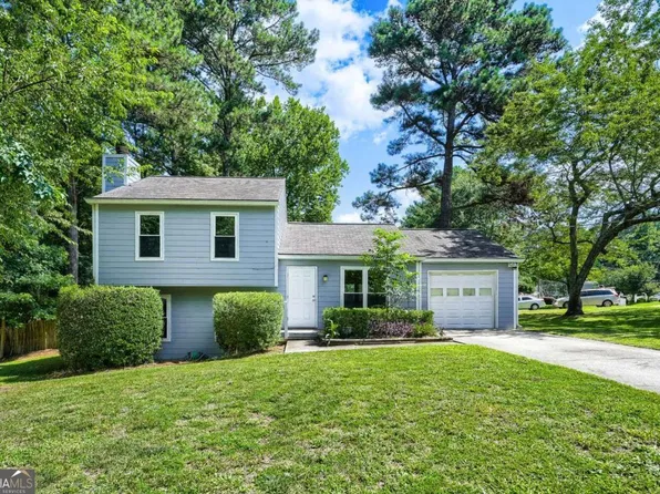2635 Meadow Bend Ct, Duluth, GA 30096