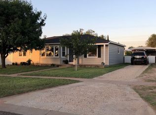 103 SW 10th St, Seminole, TX 79360