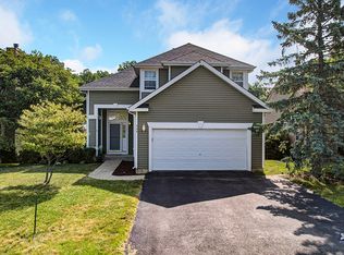 325 Haywood Dr, Round Lake, IL 60073