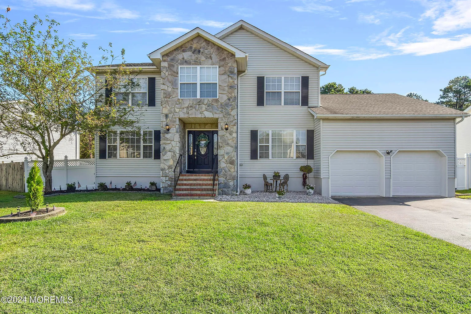 56 Deborah Lane photo 1