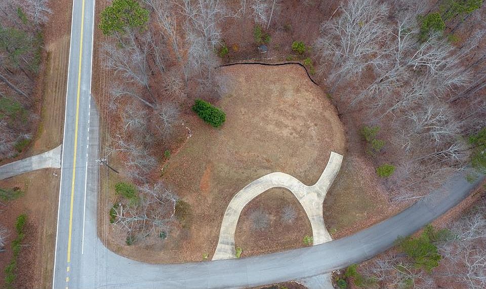 1st image of 6075 Hickory Bend Dr