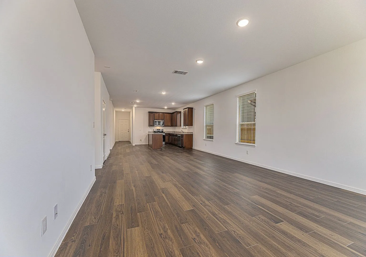 4 Bedroom - 2 Bath One Story in Willis TX - The Pines at Seven Coves — Photo 3