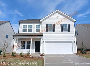 909 Atlantis St, Fuquay Varina, NC 27526
