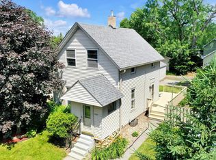 1055 Burgess St, Saint Paul, MN 55103