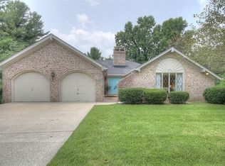 13 Fairway Dr, Berea, KY 40403