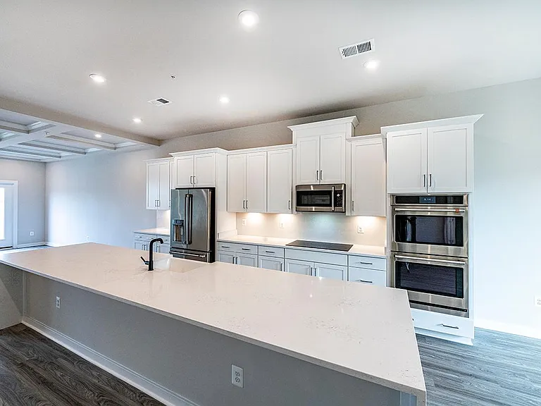 16124 Connors Way — Photo 10
