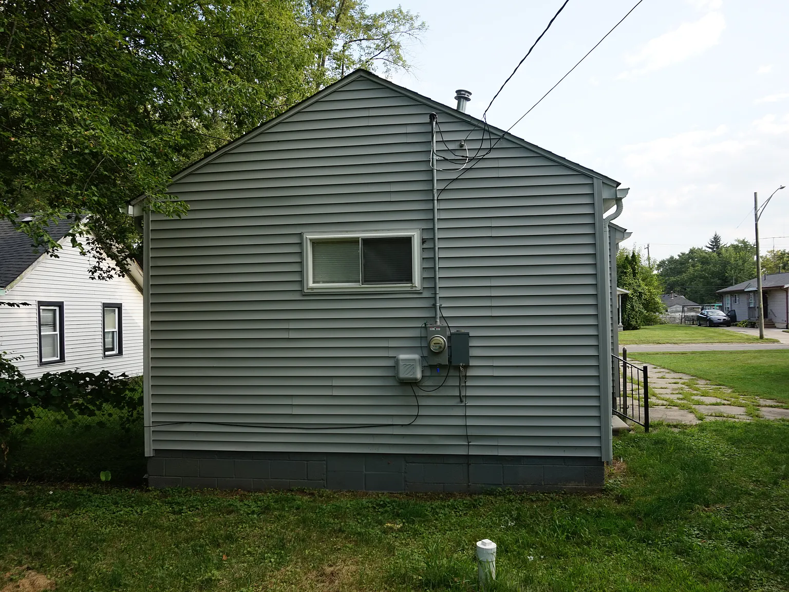 3 bed, 796 sqft, $1,400 — Photo 2