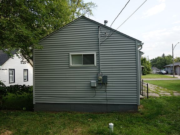 2nd image of 26342 Plum St
