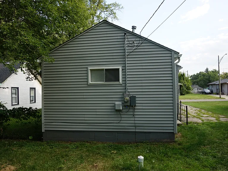 26342 Plum St — Photo 2