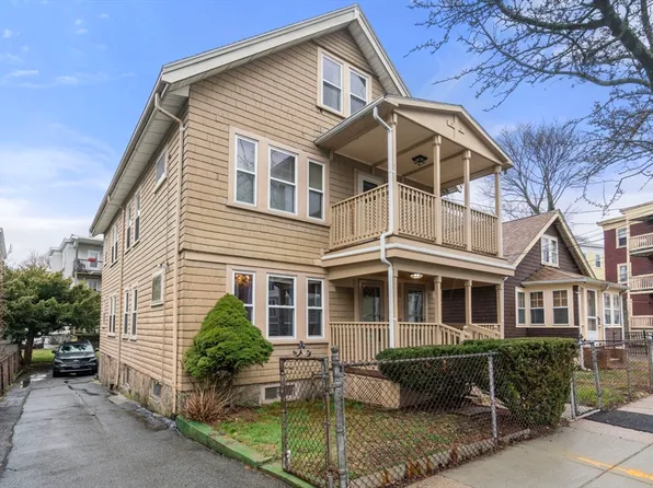 11 Bradeen St, Roslindale, MA 02131