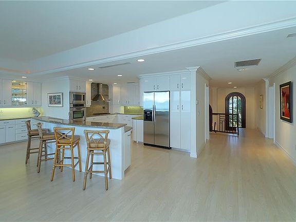 3rd image of 305 Ringling Point Dr