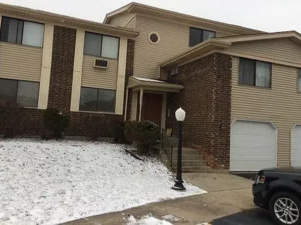 8222 Hovey Ct #D, Crown Pt, IN 46307