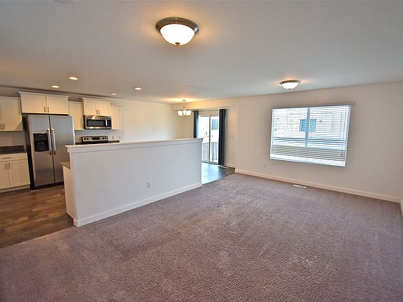 2nd image of 93 E Bluegrass Row