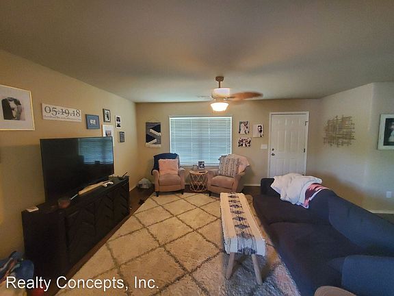 4th image of 1231 S Oxbow Way