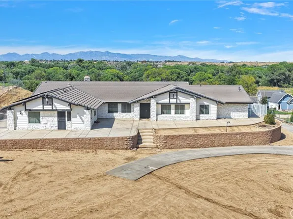 14942 Riverside Dr, Apple Valley, CA 92307