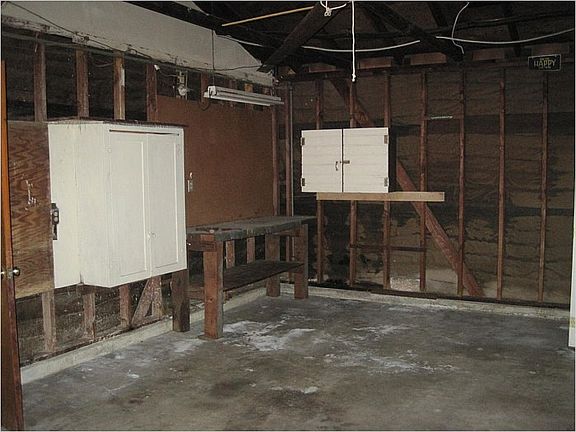 5th image of 131 S Sunnyslope Ave