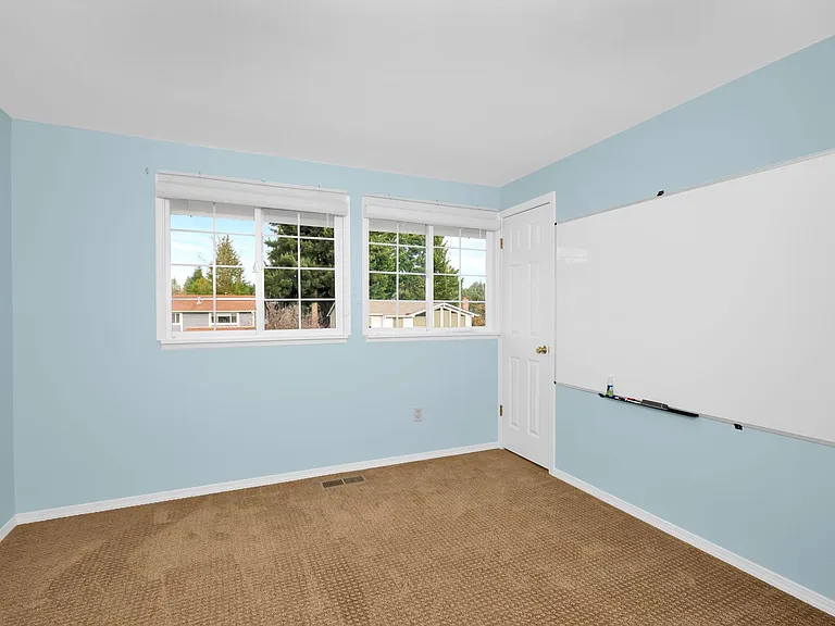 10127 NE 141st Pl — Photo 15