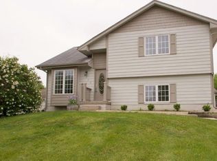 2320 SE 17th St, Des Moines, IA 50320