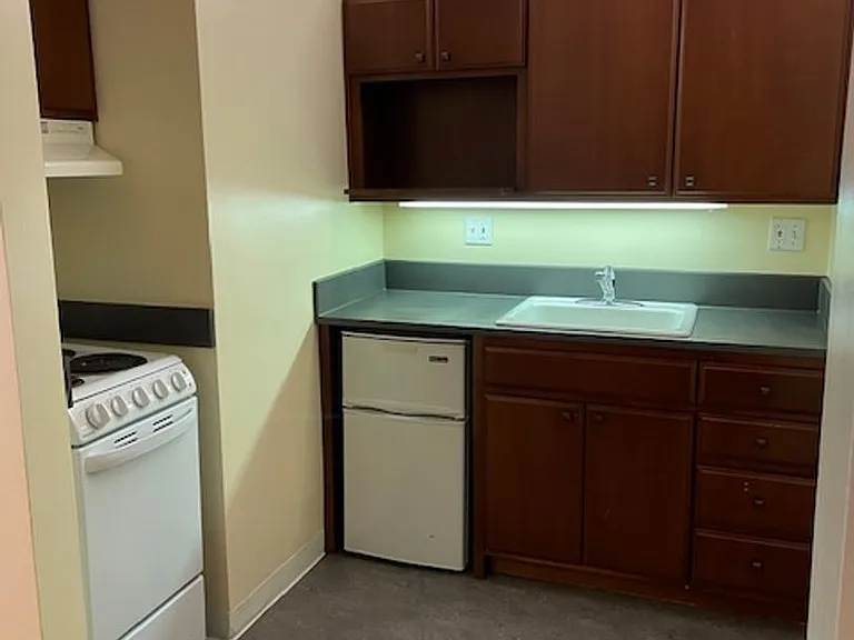 Washington Plaza Apartments — Photo 14