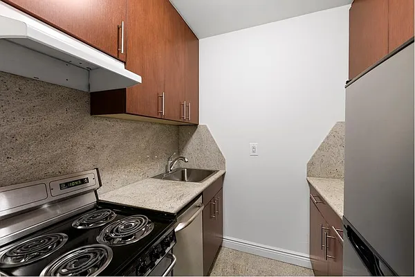 Rented by Douglas Elliman | media 18