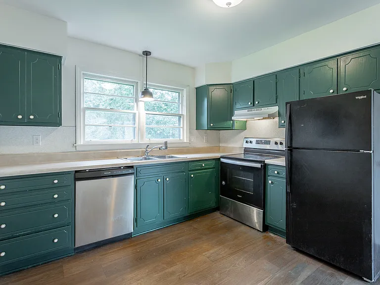 732 Munro Rd — Photo 11