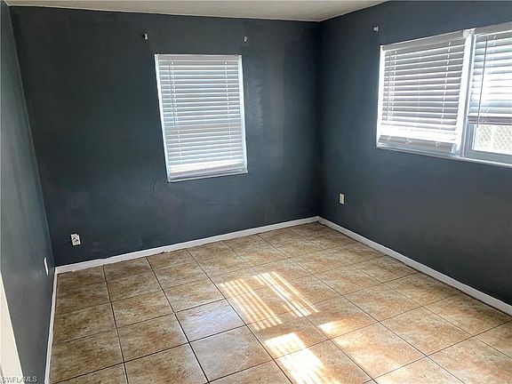 3rd image of 3027 Calvin Blvd