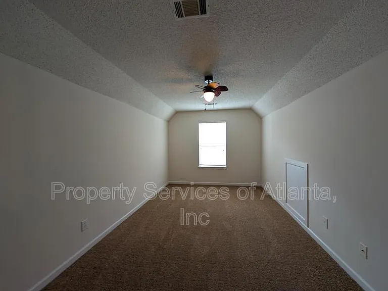 2047 Mulberry Ln — Photo 8