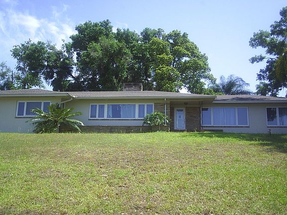 3rd image of 11922 Lakeshore Dr