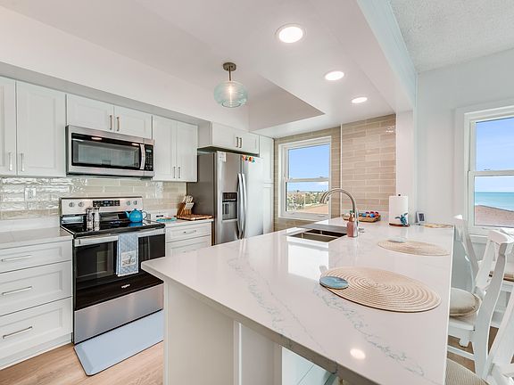 4th image of 205 Highway A1a APT 610