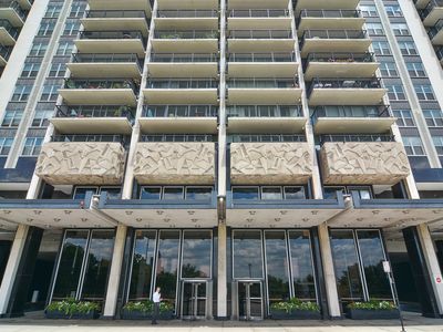 400 E Randolph St APT 902, Chicago, IL, 60601