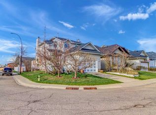 48 S Martingrove Way NE, Calgary, AB T3J2T2