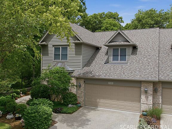 3rd image of 1028 Crestwood Cir