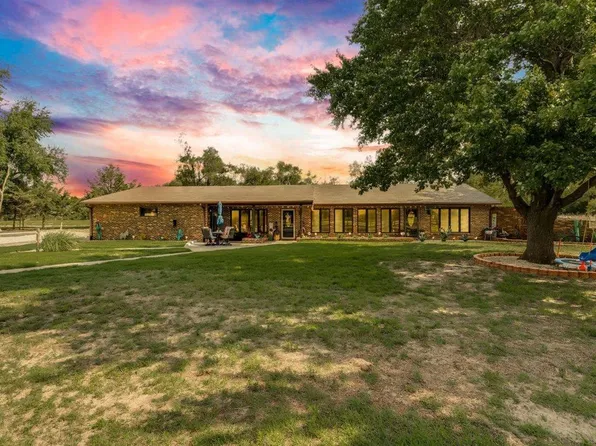 14117 E 17th Ave, Buhler, KS 67522