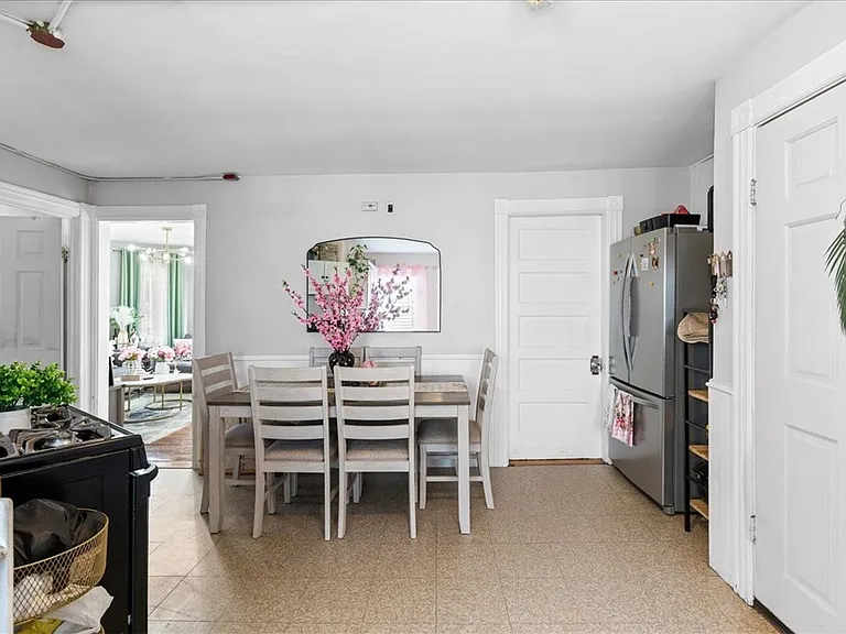 53 Sterling Ave #1 — Photo 8