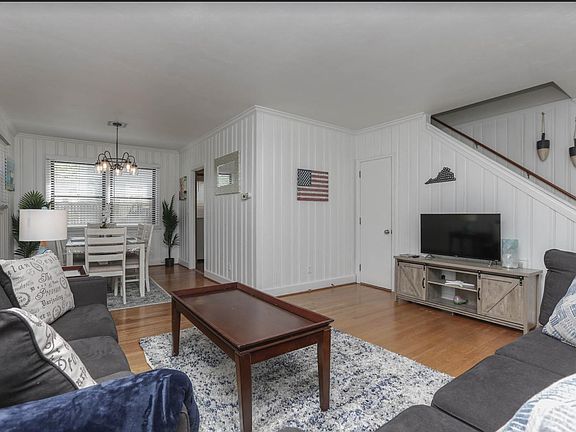 4th image of 215 66th St Suite B