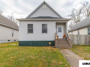 809 Decatur St, Lincoln, IL 62656