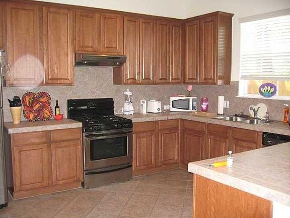 2nd image of 608 Maiden Ln