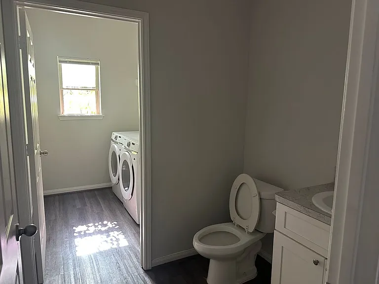 8718 Scott St #B — Photo 9