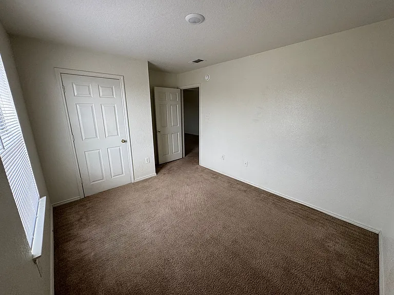 3301 Toledo Dr — Photo 19