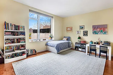 Sold by Isen & Company : Real Estate Advisors