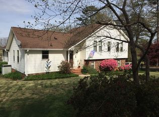 820 Alpine Dr, Seneca, SC 29672