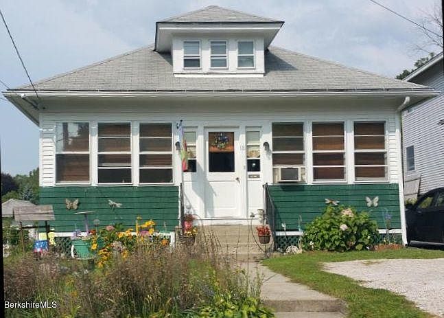 2nd image of 18 Turners Ave