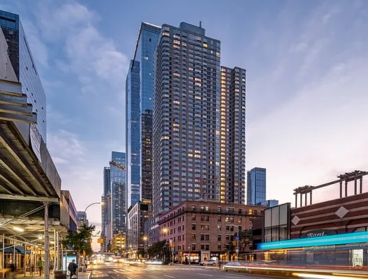Rented by Greystar | media 15