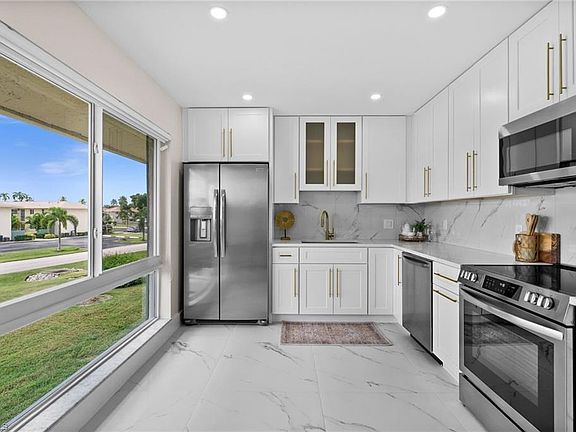 3rd image of 105 Harrison RD #4